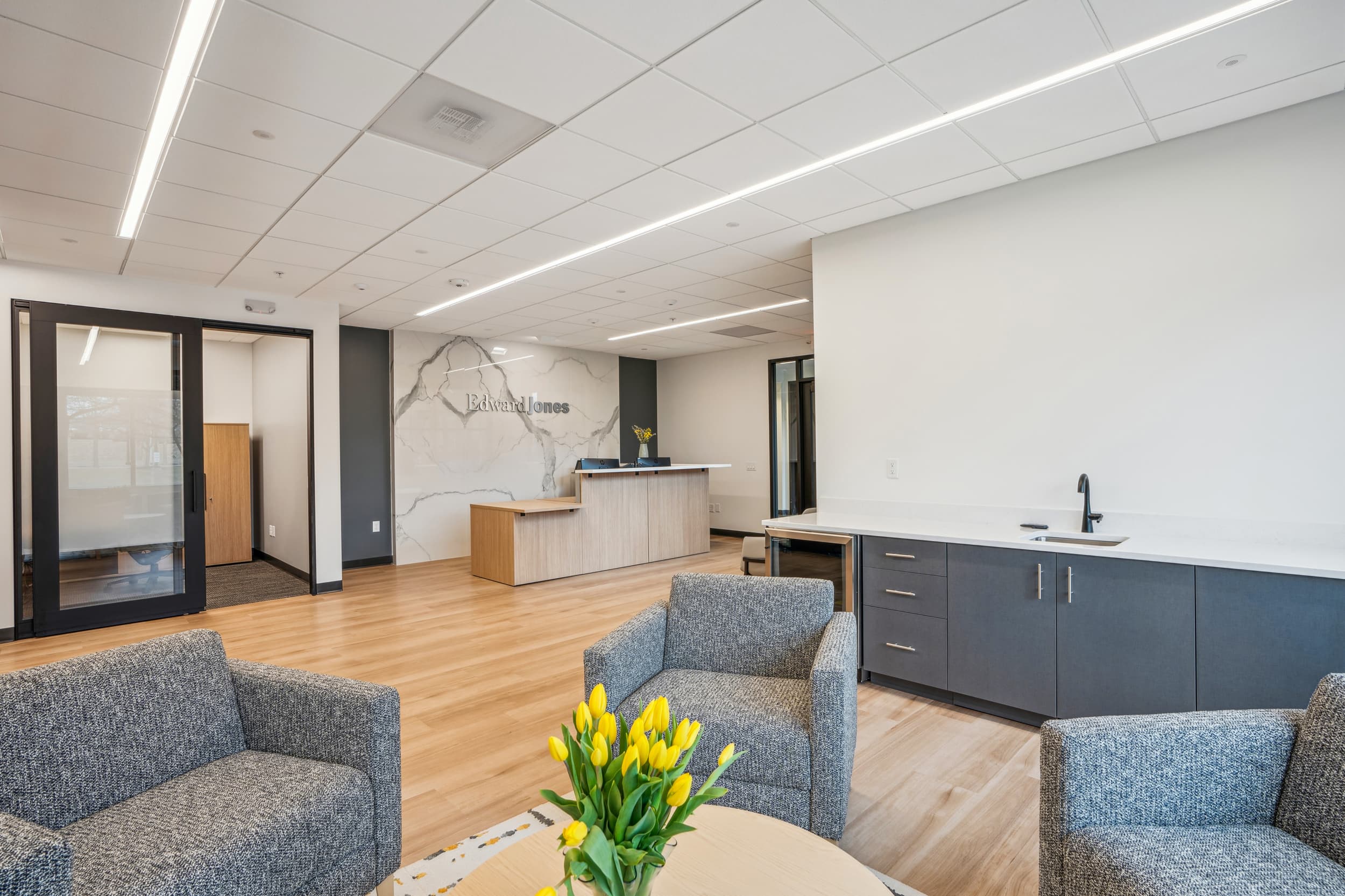 Edward Jones Eagan - Image 3